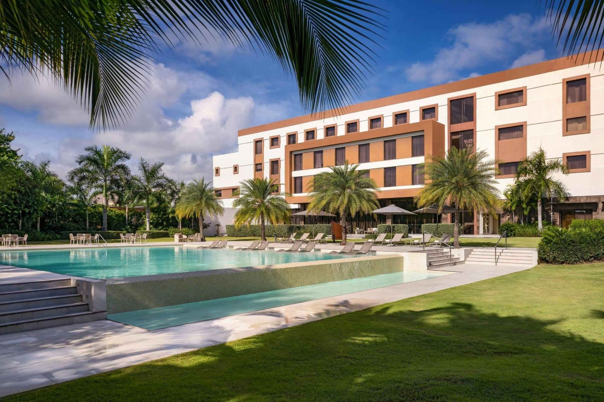 Ac Hotel By Marriott Punta Cana Exterior photo